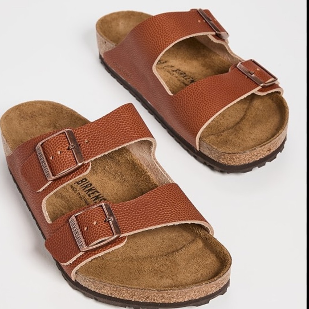 SOLD Birkenstock Arizona in Ginger Brown🤎